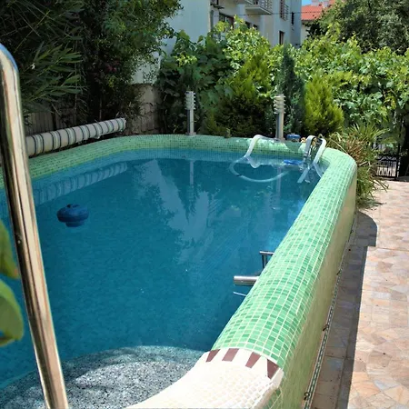 アパートホテル With Swimming Pool With Bathroom, Kitchen, Patio, Private Parking 2*