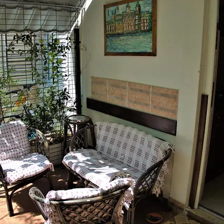 With Swimming Pool With Bathroom, Kitchen, Patio, Private Parking 2* ブドヴァ