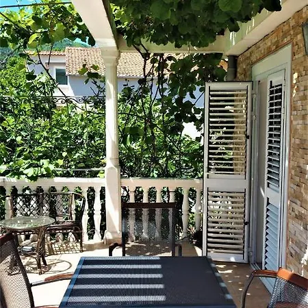 アパートホテル With Swimming Pool With Bathroom, Kitchen, Patio, Private Parking