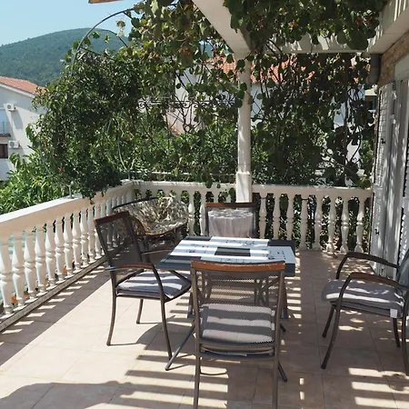 With Swimming Pool With Bathroom, Kitchen, Patio, Private Parking ブドヴァ