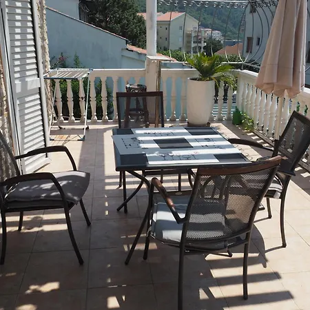 With Swimming Pool With Bathroom, Kitchen, Patio, Private Parking
