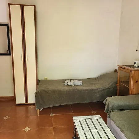 With Swimming Pool With Bathroom, Kitchen, Patio, Private Parking アパートホテル