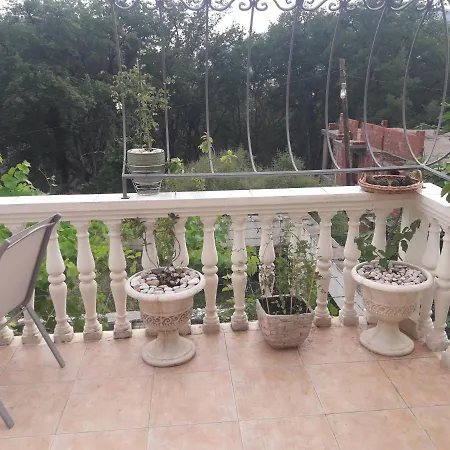 With Swimming Pool With Bathroom, Kitchen, Patio, Private Parking アパートホテル 2*
