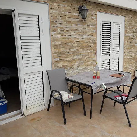 アパートホテル With Swimming Pool With Bathroom, Kitchen, Patio, Private Parking 2*