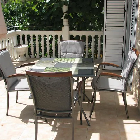 With Swimming Pool With Bathroom, Kitchen, Patio, Private Parking アパートホテル 2*